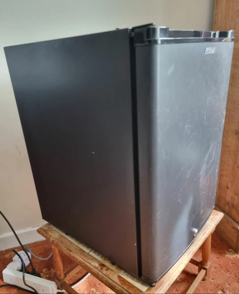 40L 12v camper/office fridge - Image 3