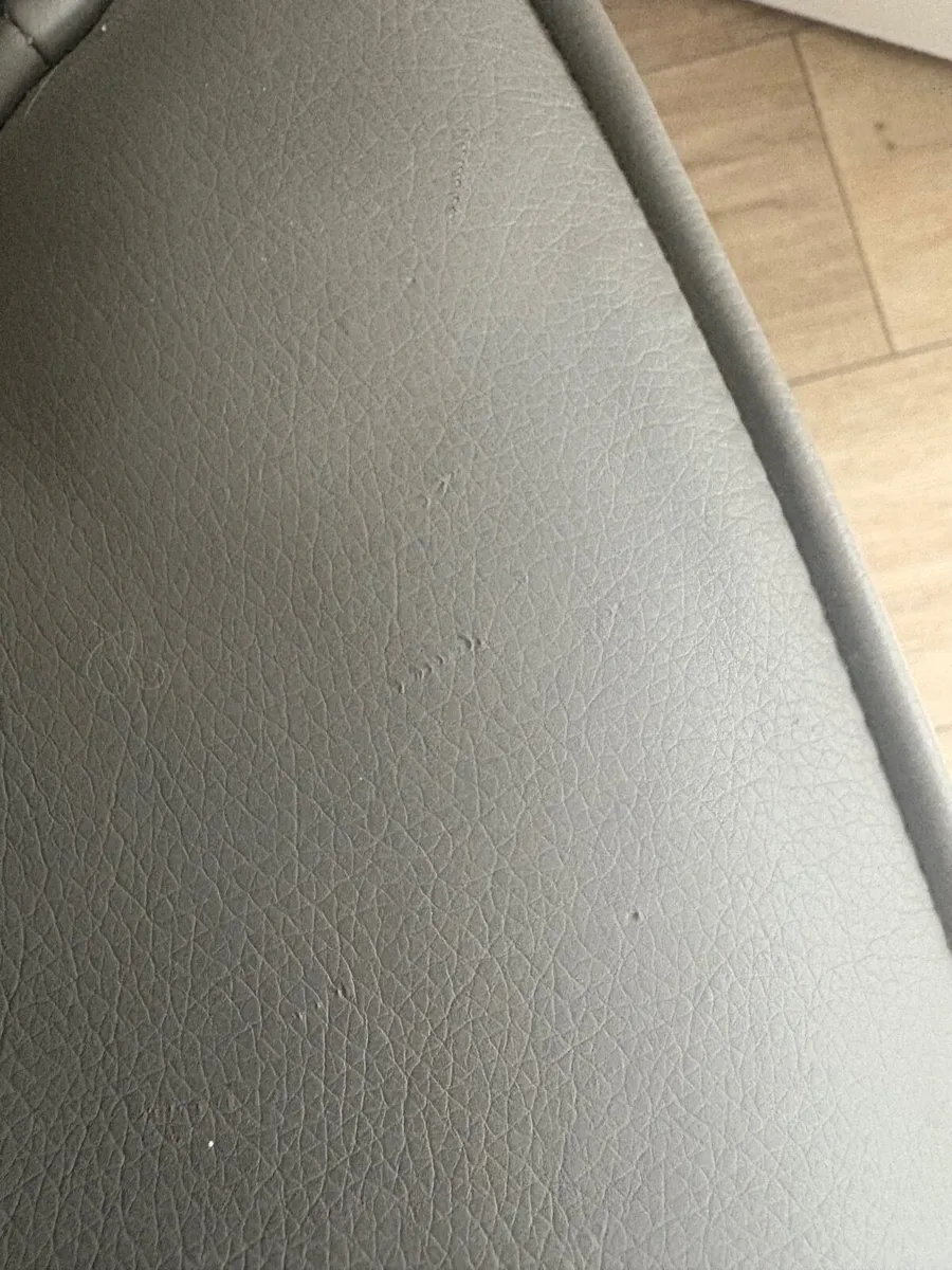 Swivel cuddle/snuggle chair - Image 2