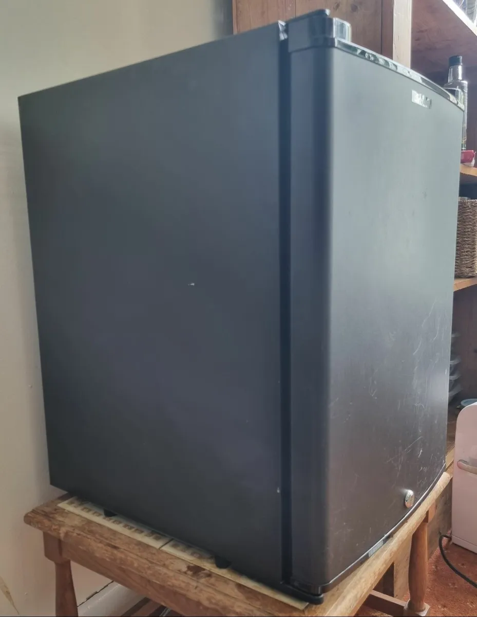40L 12v camper/office fridge - Image 4