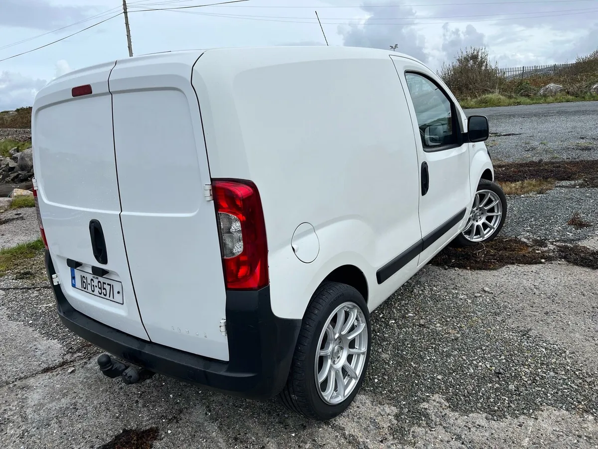 Peugeot Van - Image 4