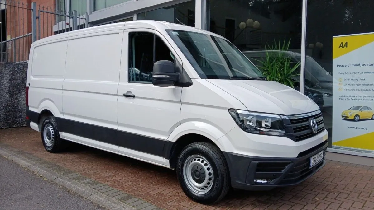 Volkswagen Crafter Trendline 30 MWB 140BHP  white - Image 1