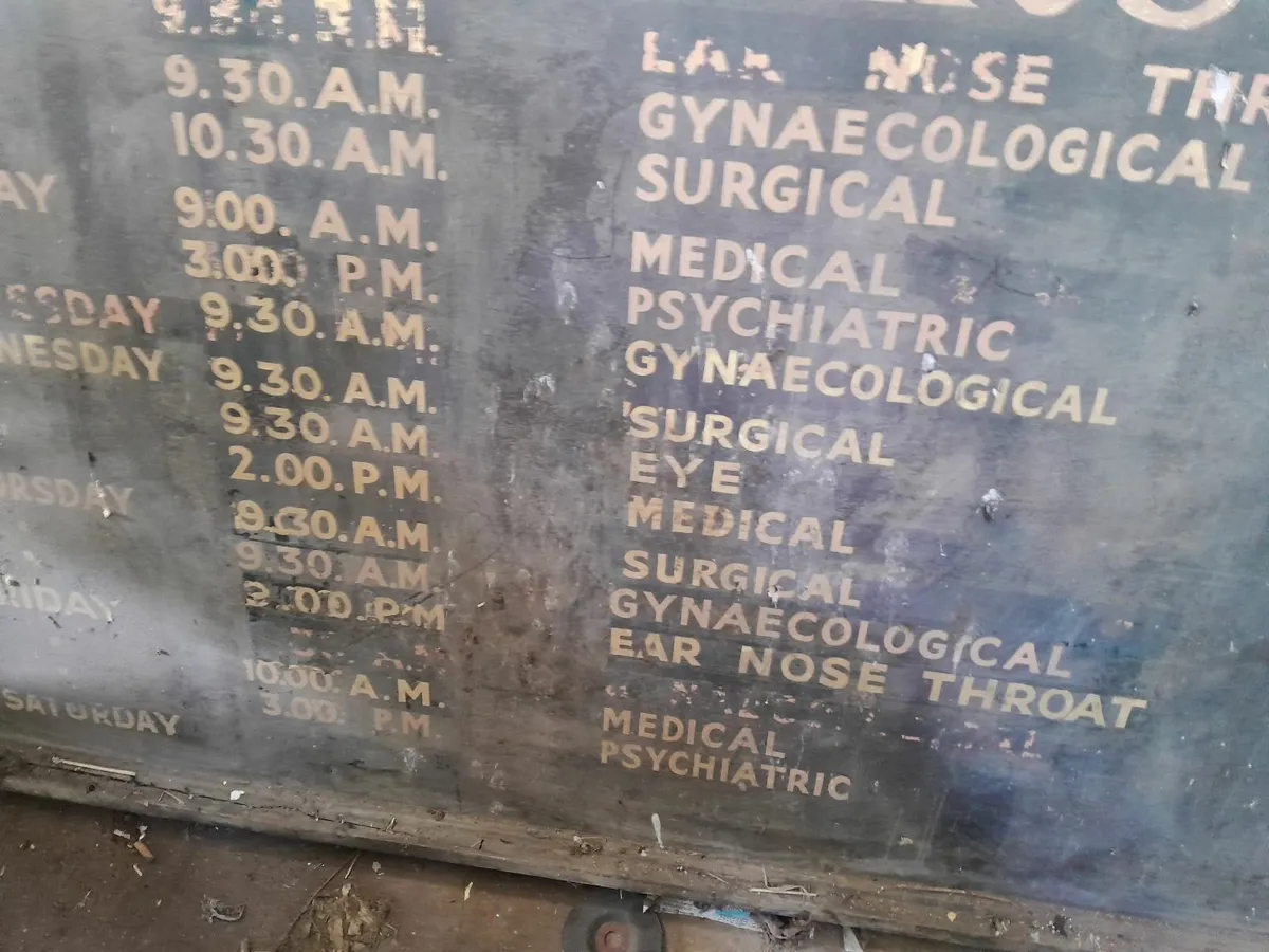 Vintage handpainted  mercers hospital singh - Image 1