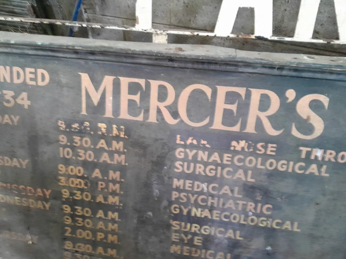 Vintage handpainted  mercers hospital singh - Image 4