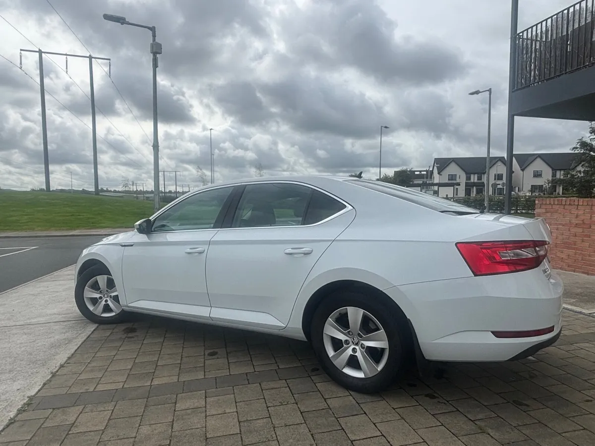 2017 Skoda Superb 2.0 TDI 150 bhp business, editio - Image 3