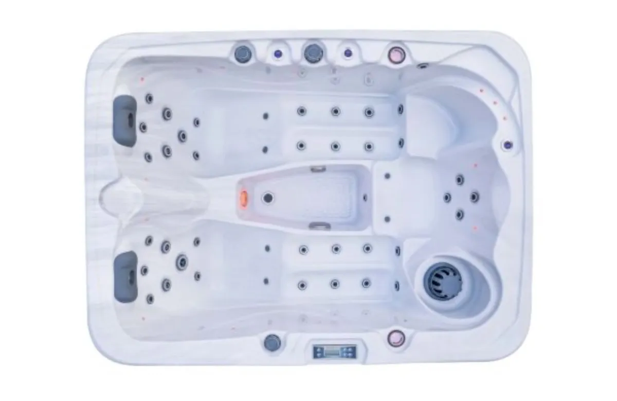 Free Delivery - Thetis 3-4 Person Hot Tub - Image 2