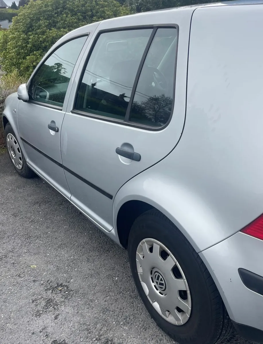Volkswagen Golf 2001 - Image 3