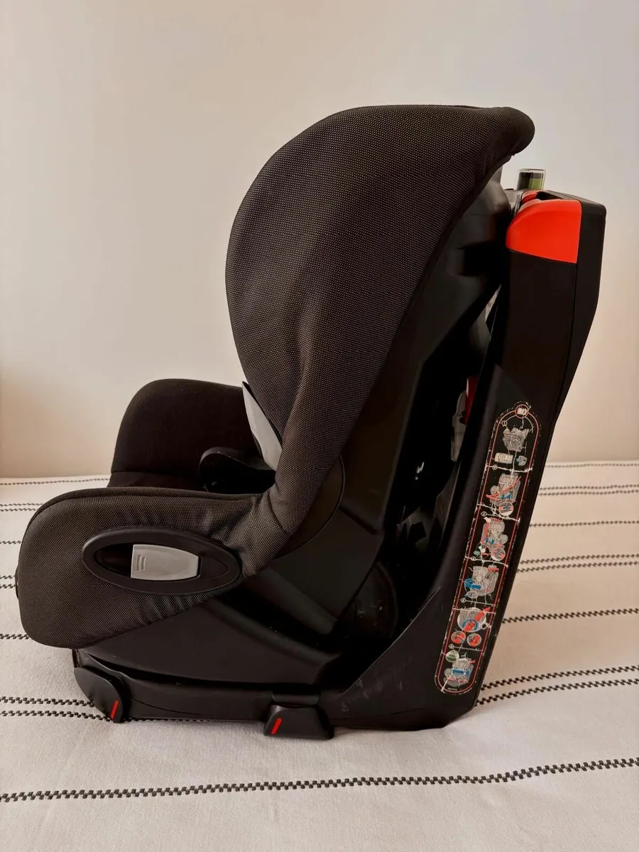 Maxi-Cosi Axiss Child Car Seat - Image 3