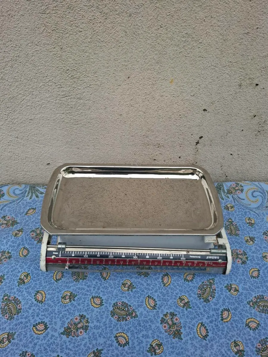 Vintage kilos scale