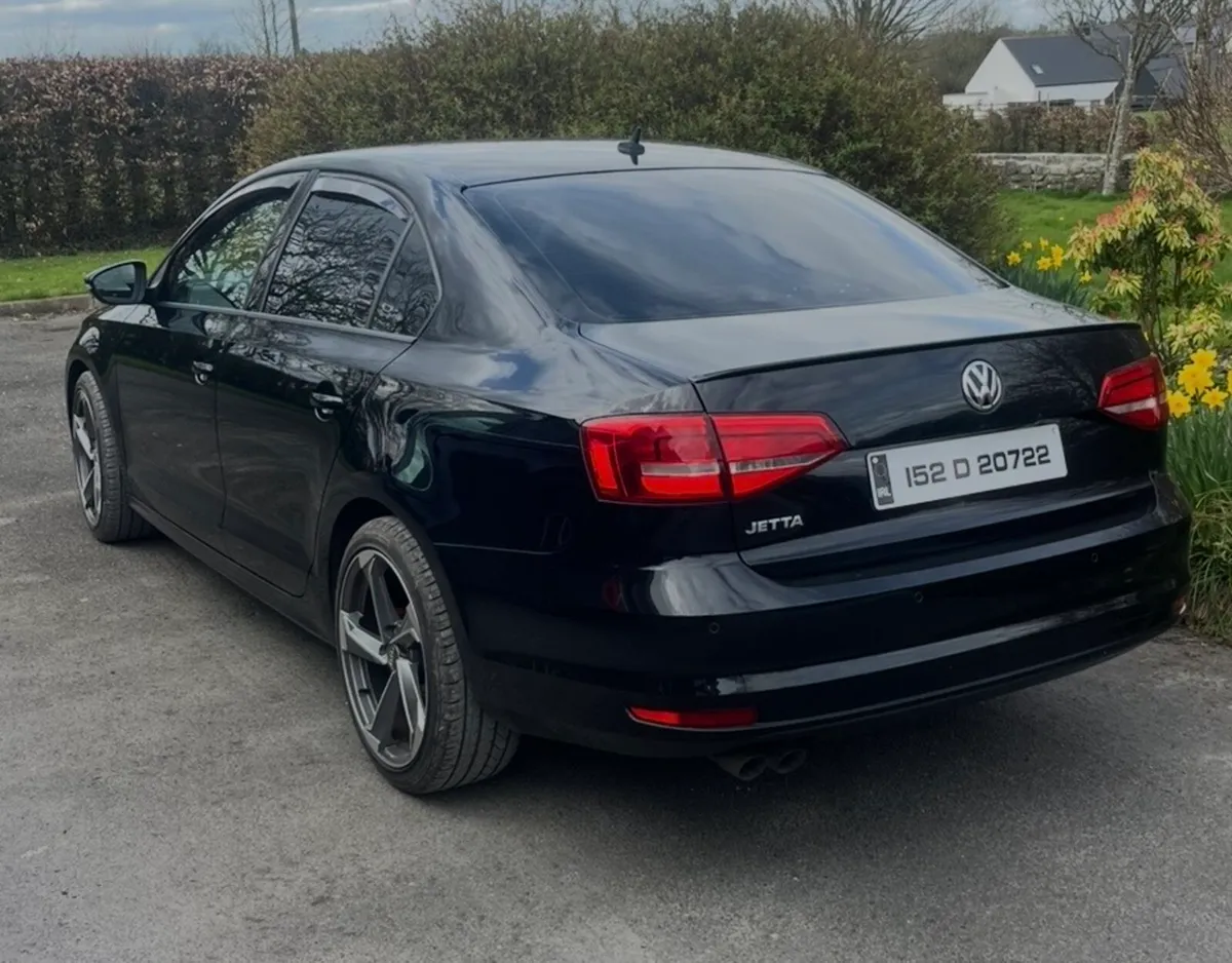 Volkswagen Jetta CL 2.0 TDI - Image 1