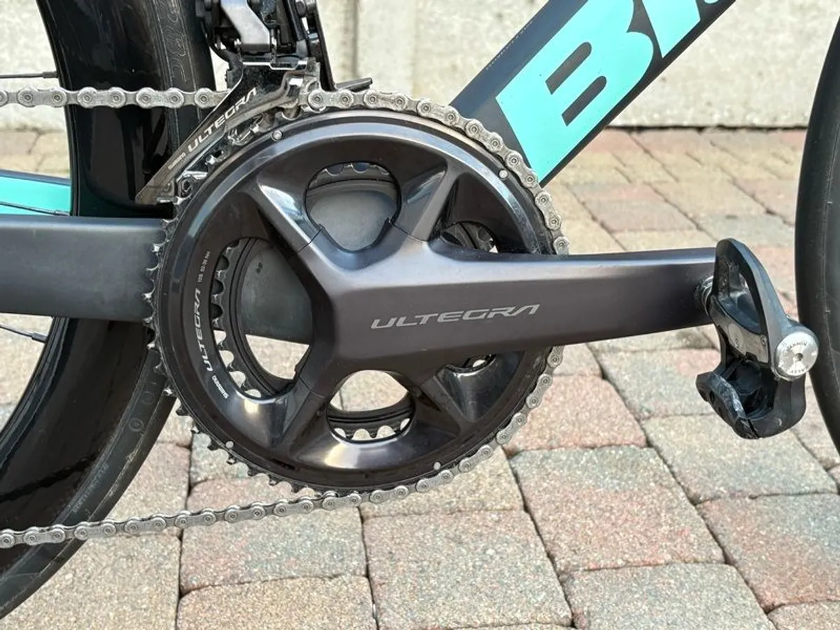 Bianchi Oltre Pro Ultegra Di2 - Image 4