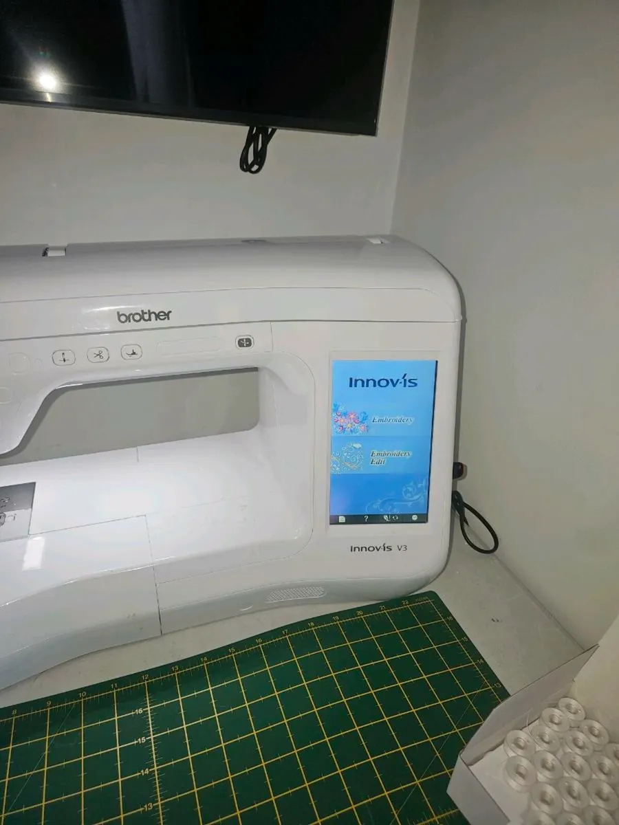 Brother v3 embroidery machine + accessories - Image 2