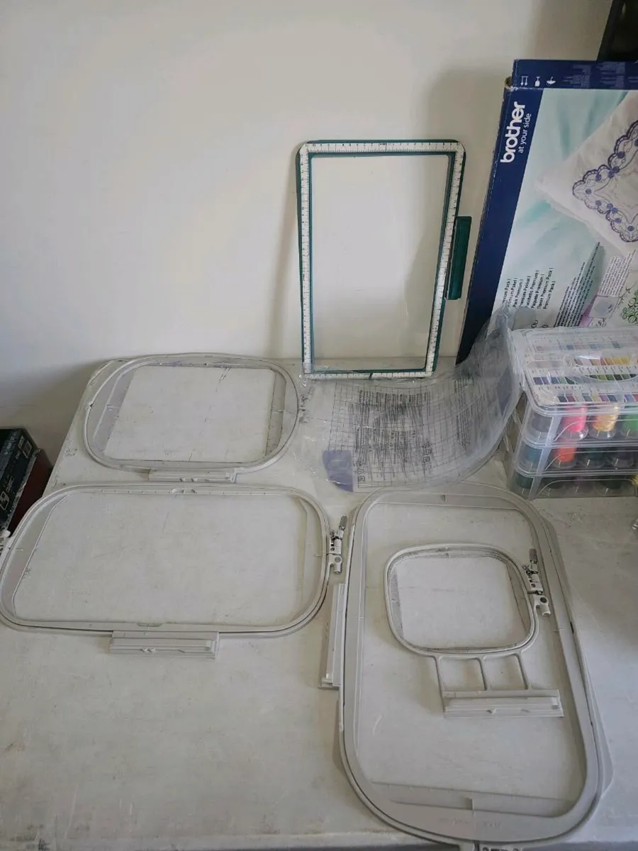 Brother v3 embroidery machine + accessories - Image 3