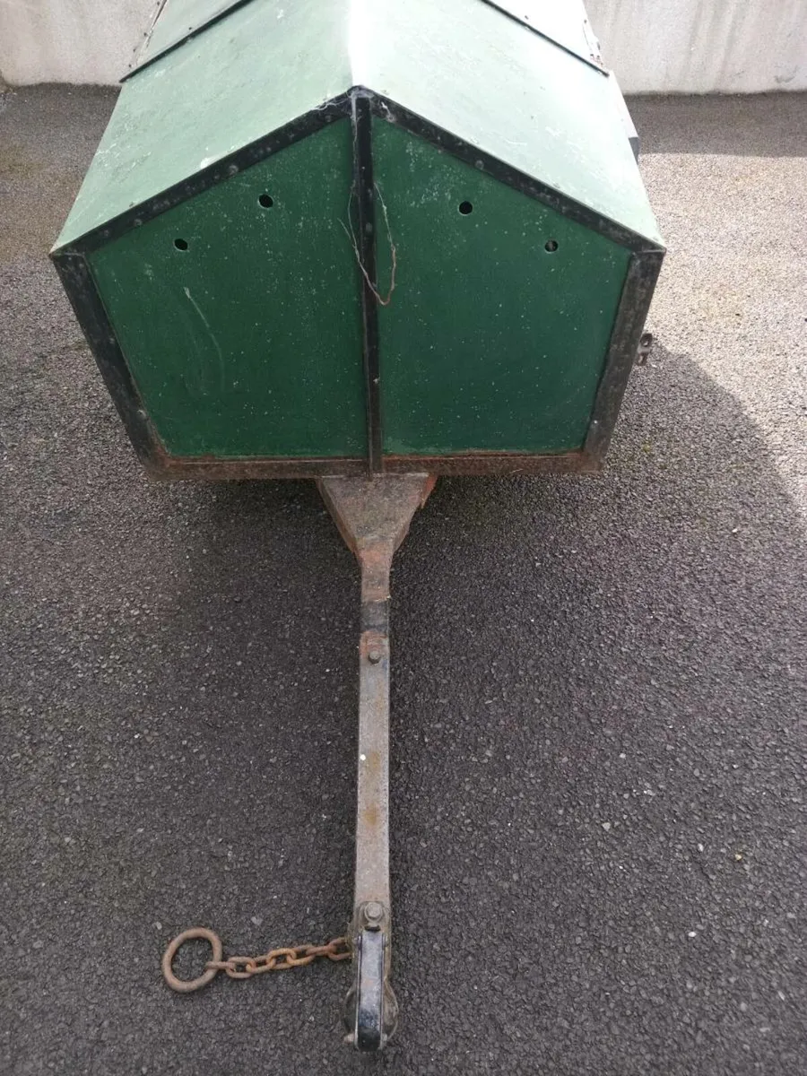 Trailer - Image 1