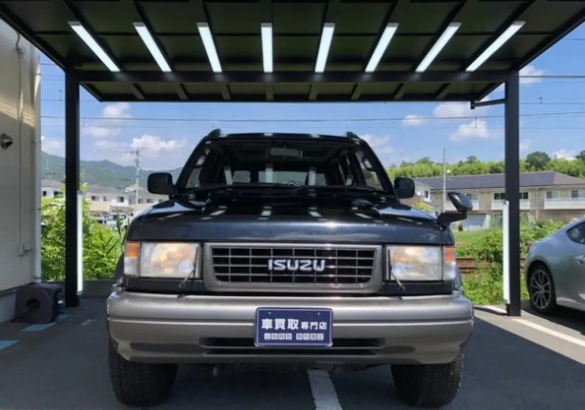 Rare 95 Isuzu Bighorn Irmscher RS SWB - Jap Import - Image 1