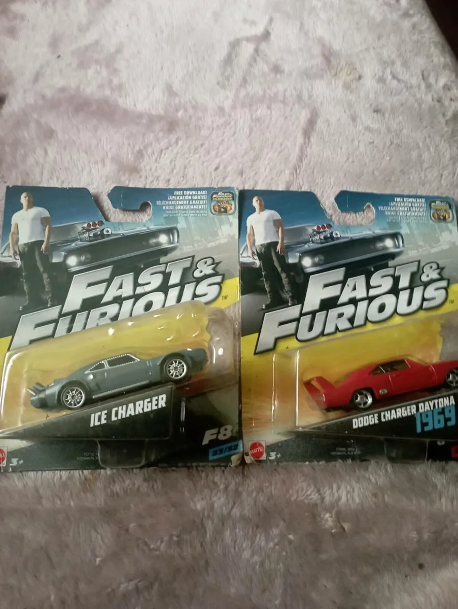 FAST AND FURIOUS FILM MAKER GREY AND RED - Image 1