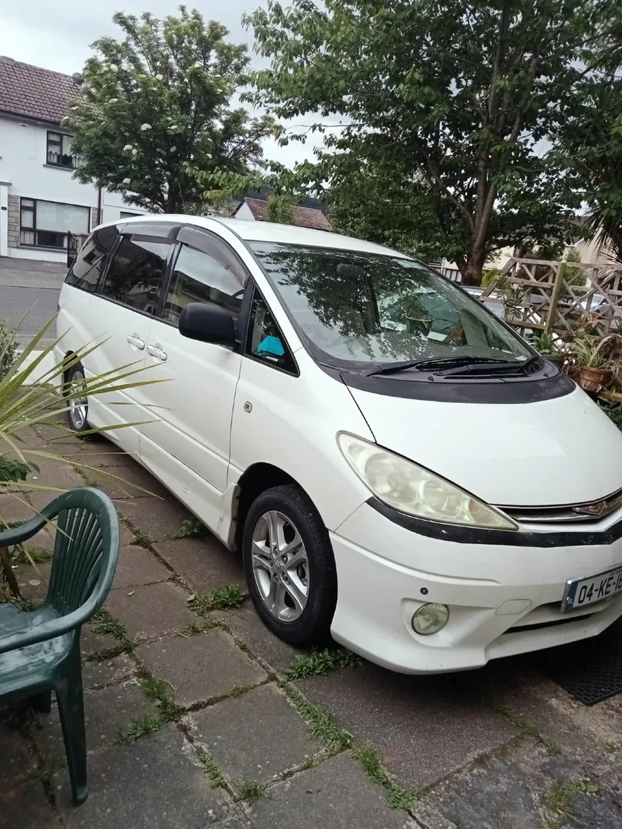Toyota Estima 2004 - Image 2