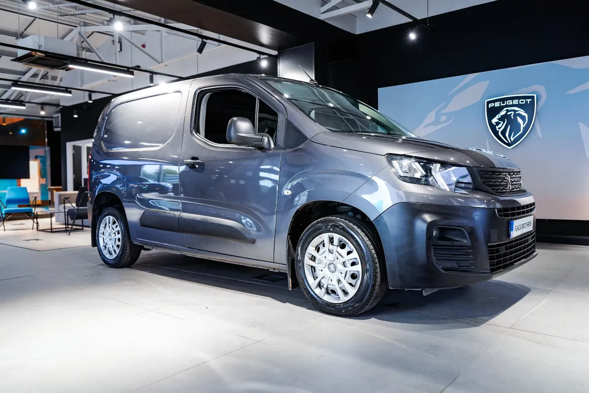 2024 Peugeot Partner Active Plus 1.5 HDI 100 - Image 1