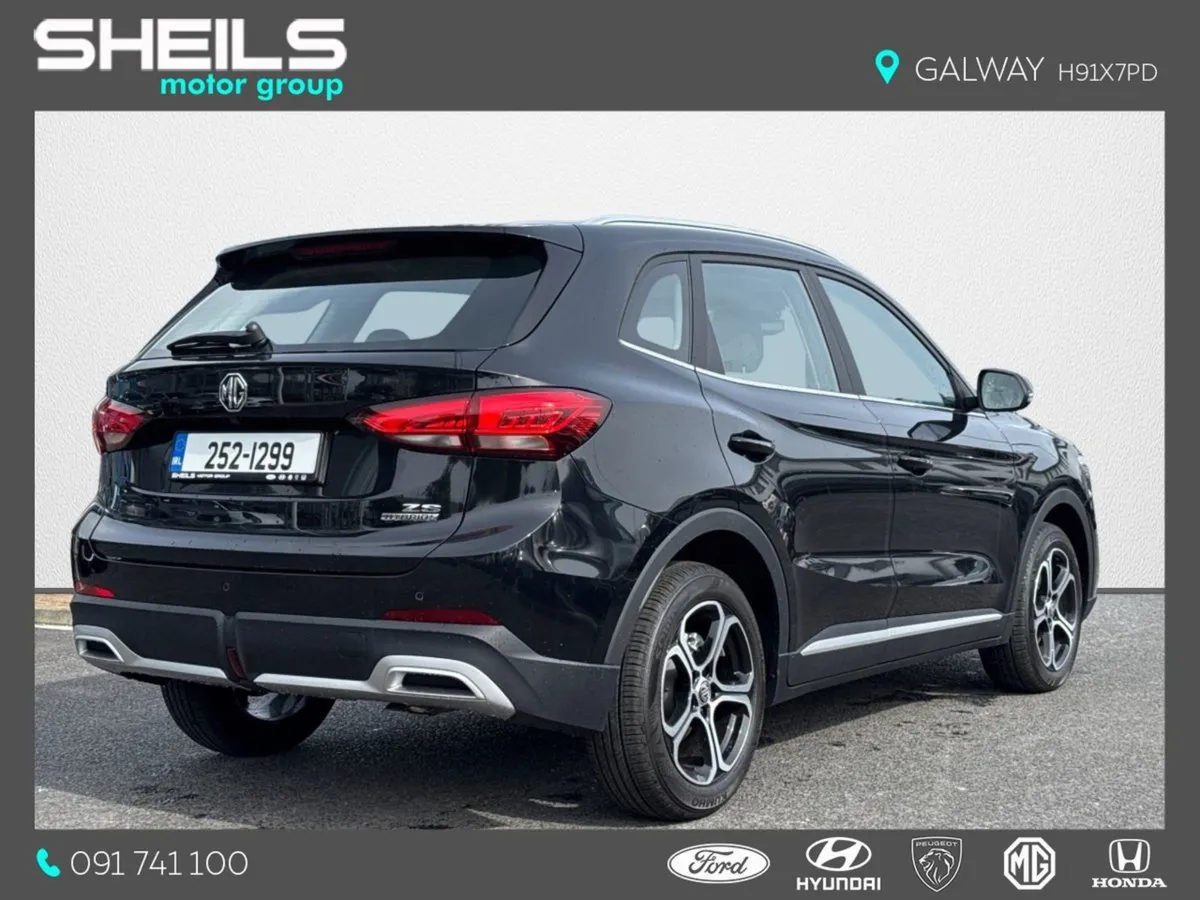 MG ZS Excite HEV - Image 2