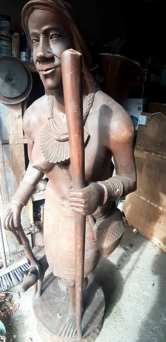 Carved tribal lady - Image 1
