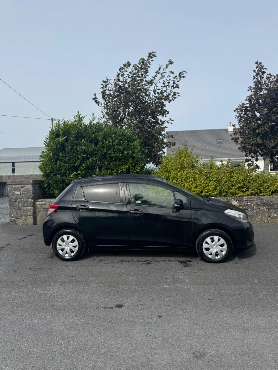 Toyota Vitz 2014 automatic - Image 2