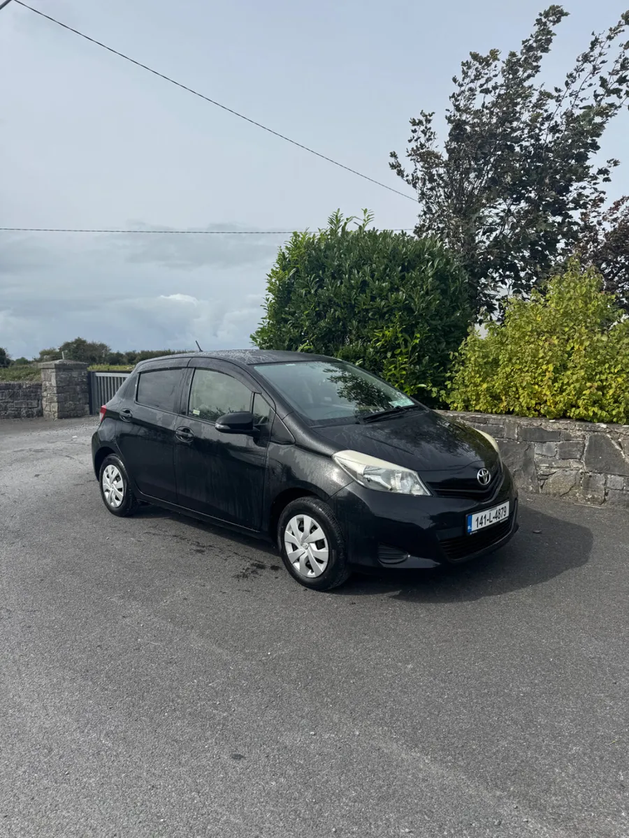 Toyota Vitz 2014 automatic - Image 1