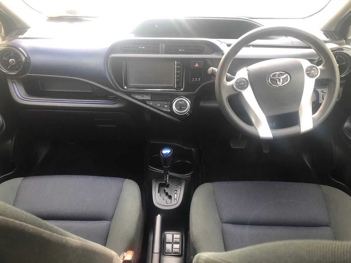 2015 toyota aqua automatic - Image 3