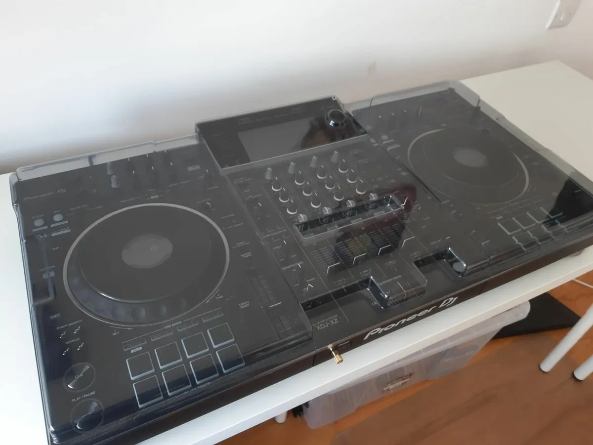 Pioneer XDJ-XZ - Image 1