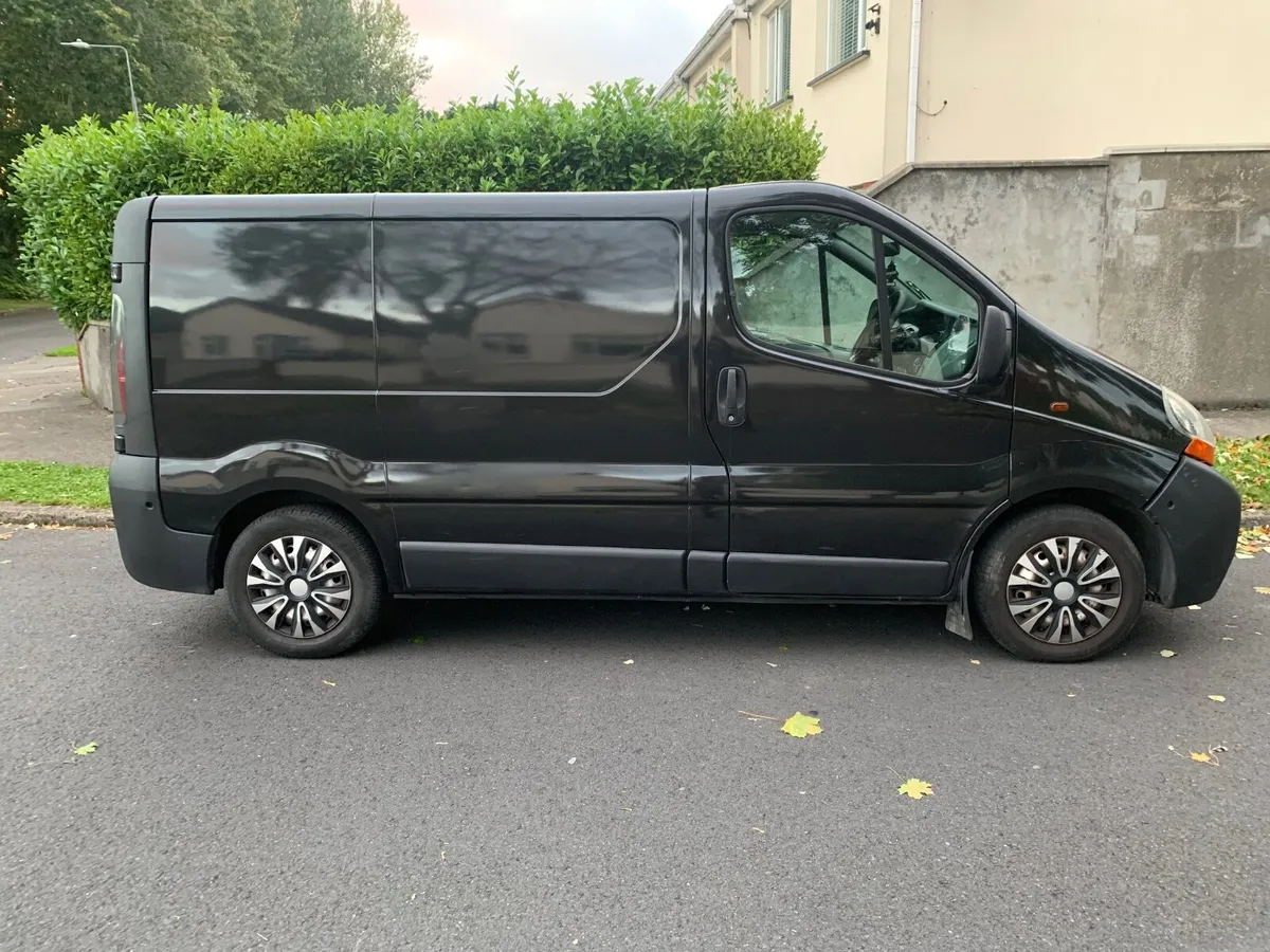 Renault Trafic 1.9  cvrt tested till November - Image 1