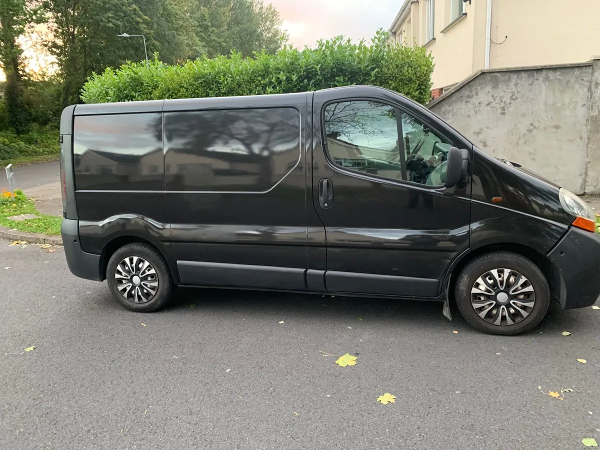 Renault Trafic 1.9  cvrt tested till November - Image 3