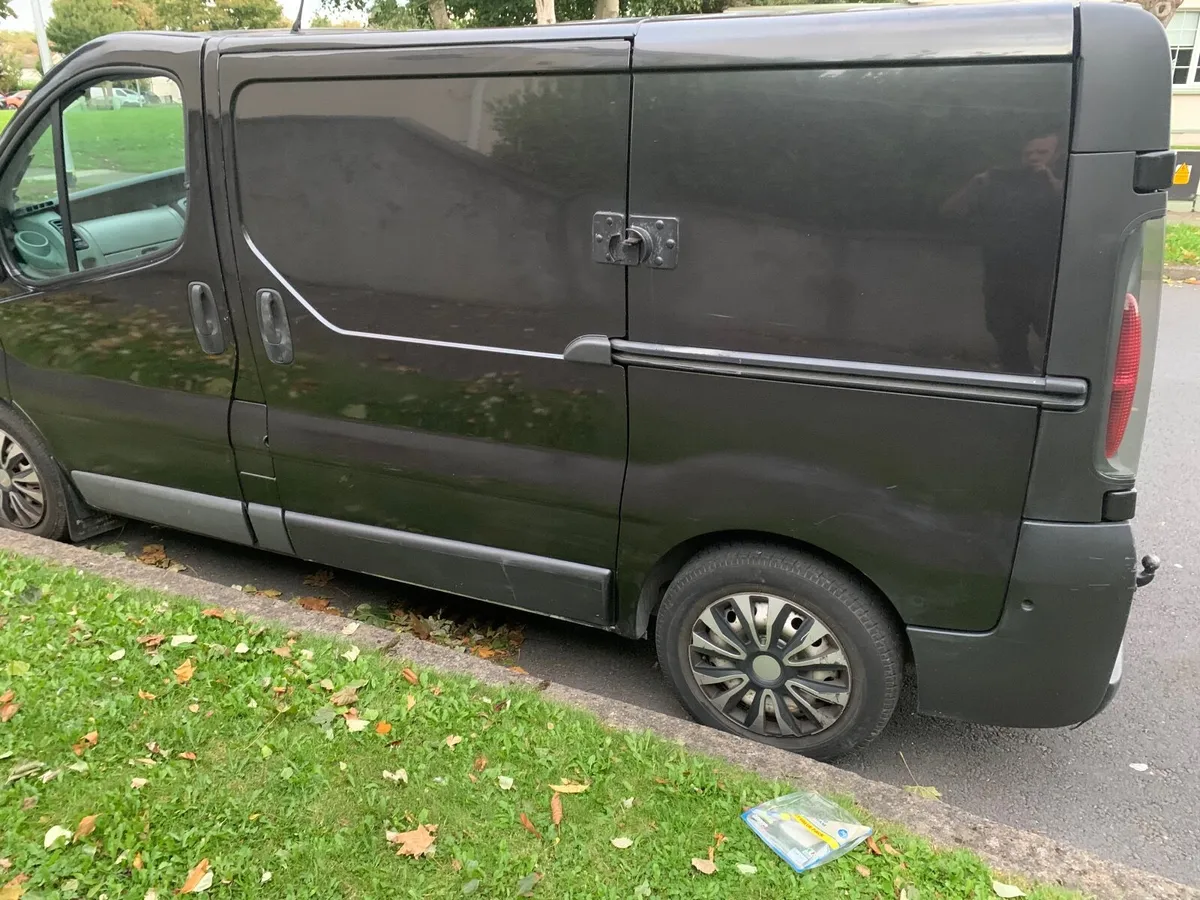 Renault Trafic 1.9  cvrt tested till November - Image 4