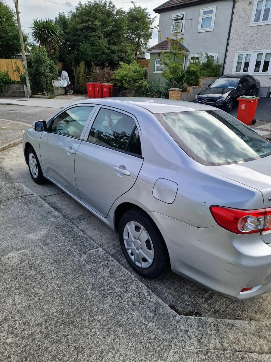 Toyota Corolla 2012 - Image 2