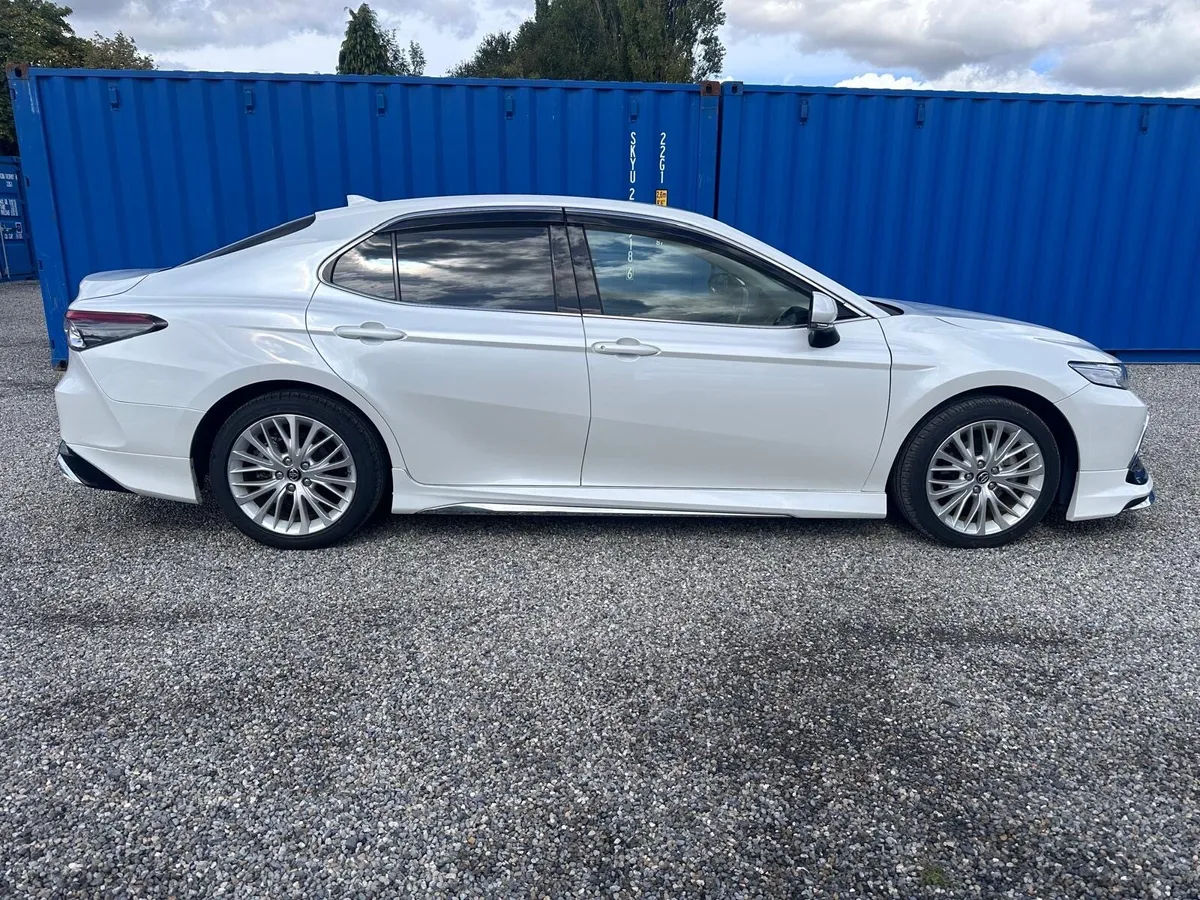 Toyota Camry 2021 GR shape PLATINUM - Image 3