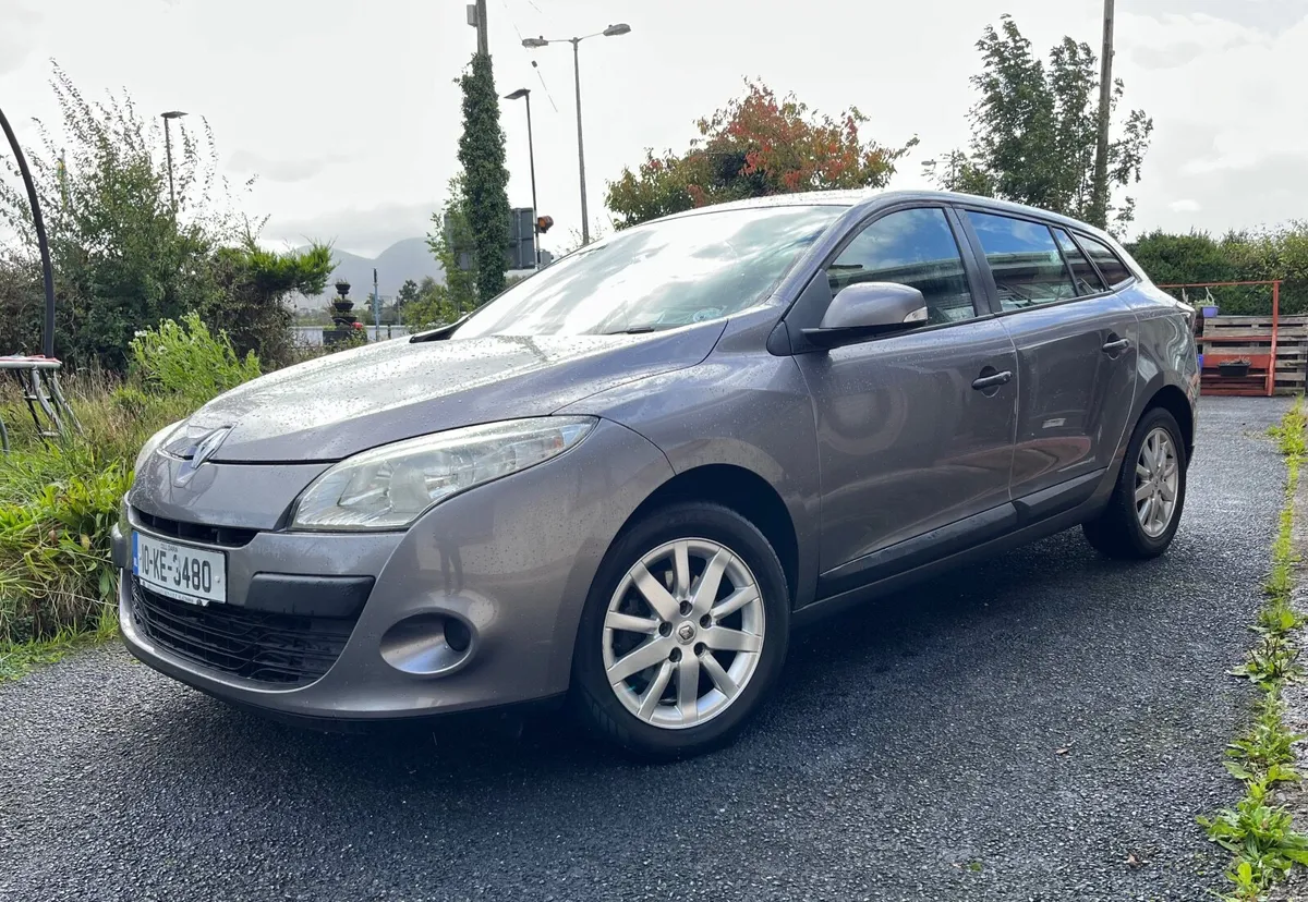 Renault Megane Estate NEW NCT AND TAX - Image 4