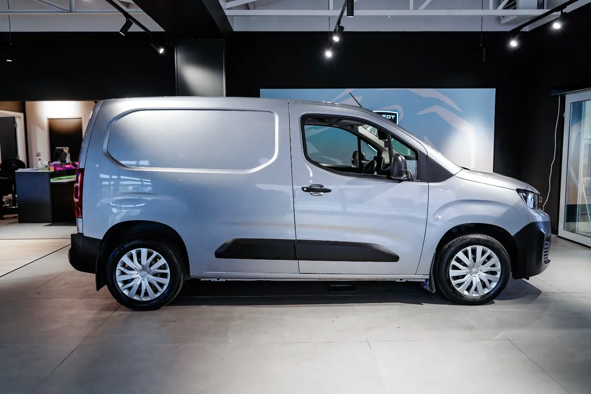 2019 Peugeot Partner Professional Plus 1.5 - Image 2