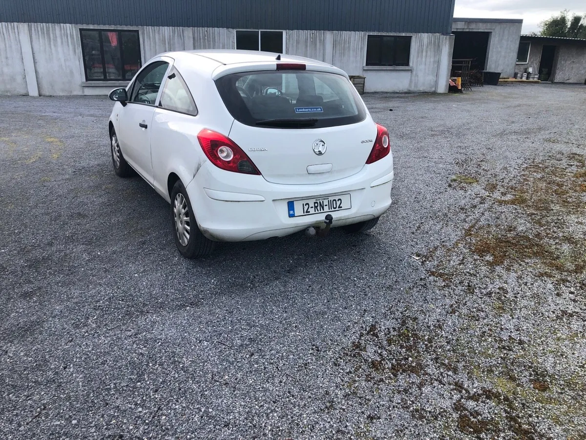 Car - Image 3