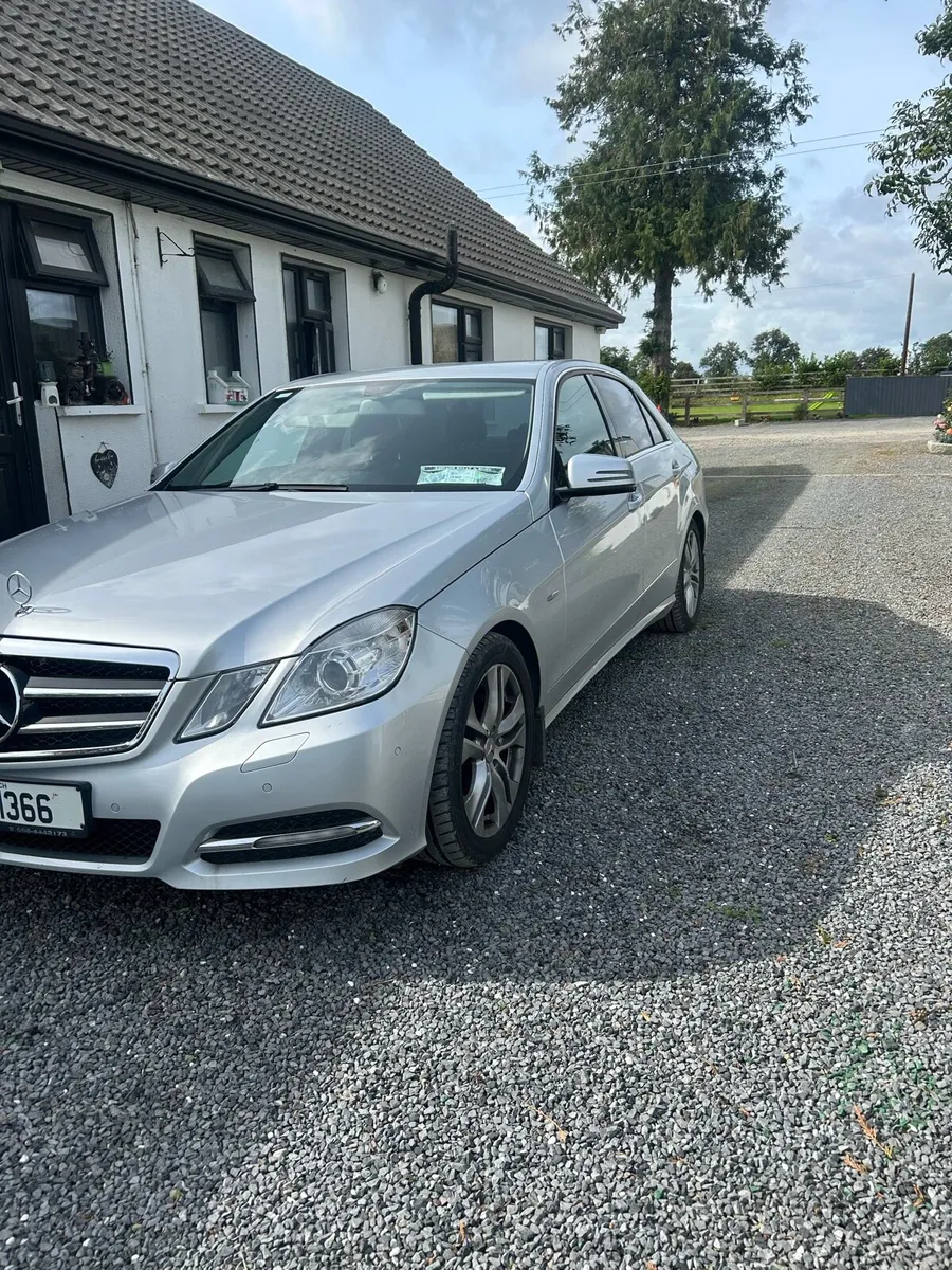 Mercedes - Image 2