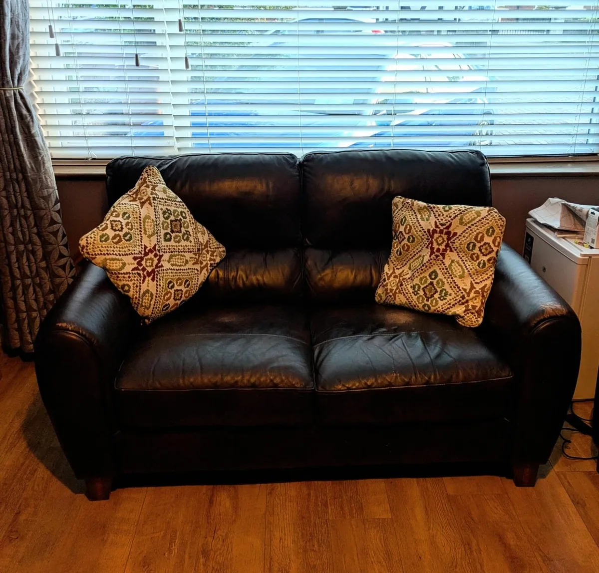 Twin Leather Sofas - Image 4