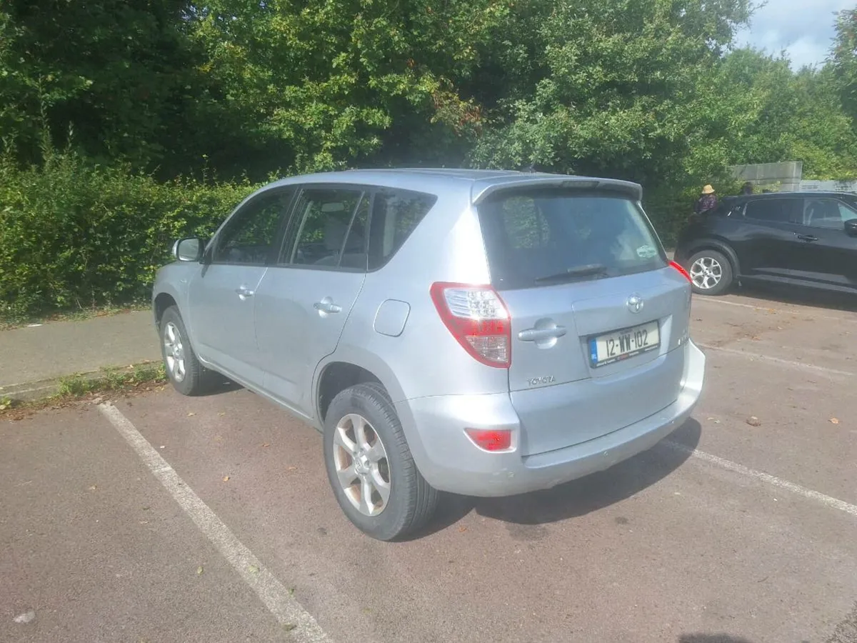 12 toyota rav4 automatic - Image 3