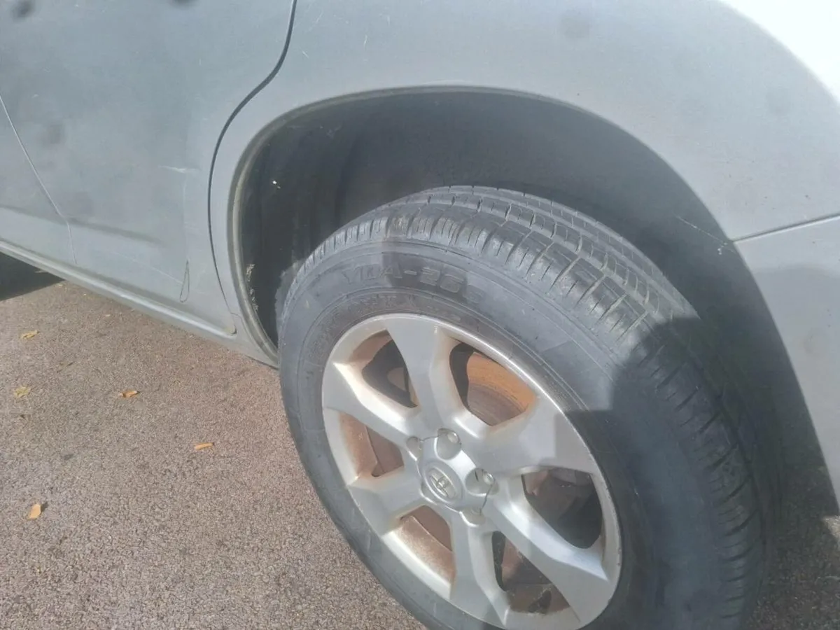 12 toyota rav4 automatic - Image 4