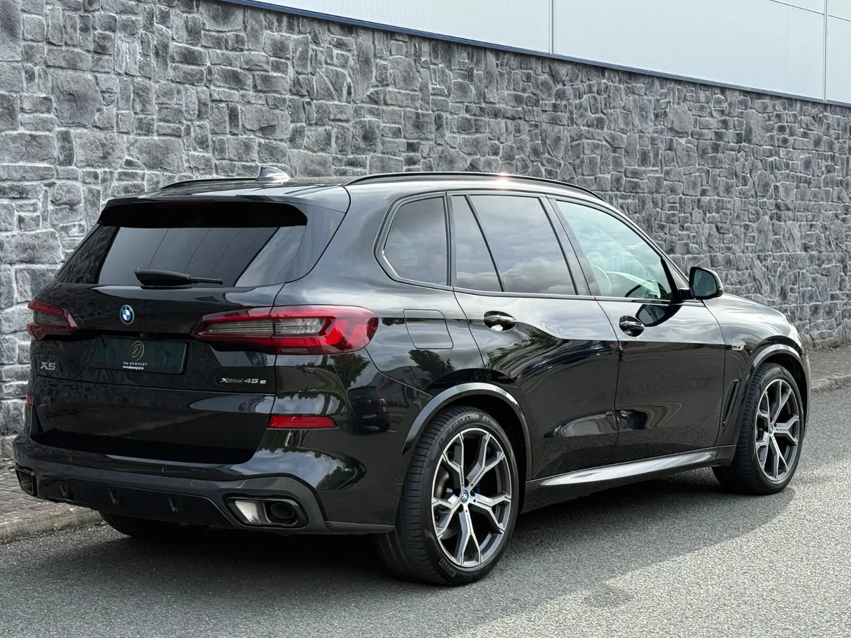 2022 BMW X5 M Sport Pro X-Drive 45E FSH - Image 2