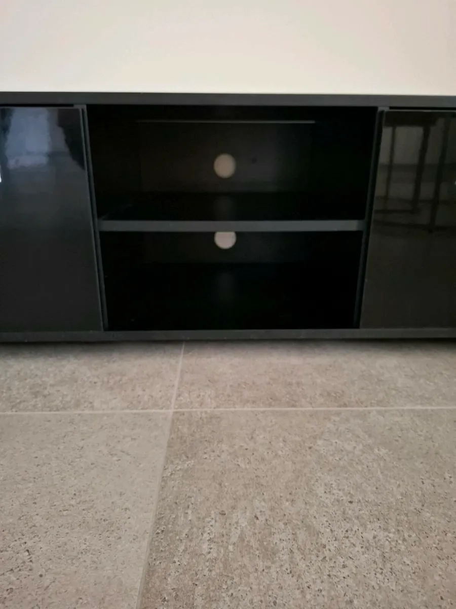 TV stand - Image 3