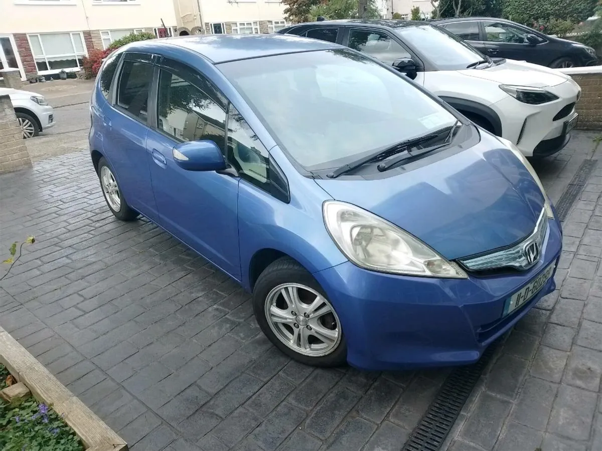 2011 Honda Fit - Image 2