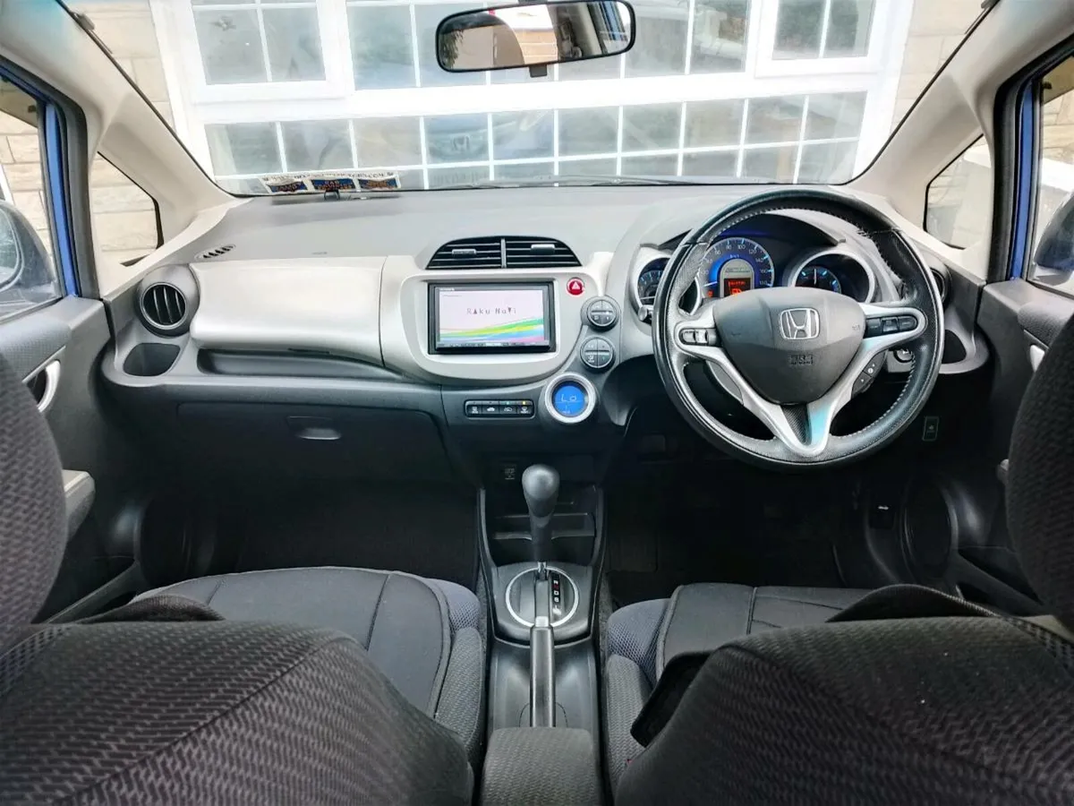 2011 Honda Fit - Image 4
