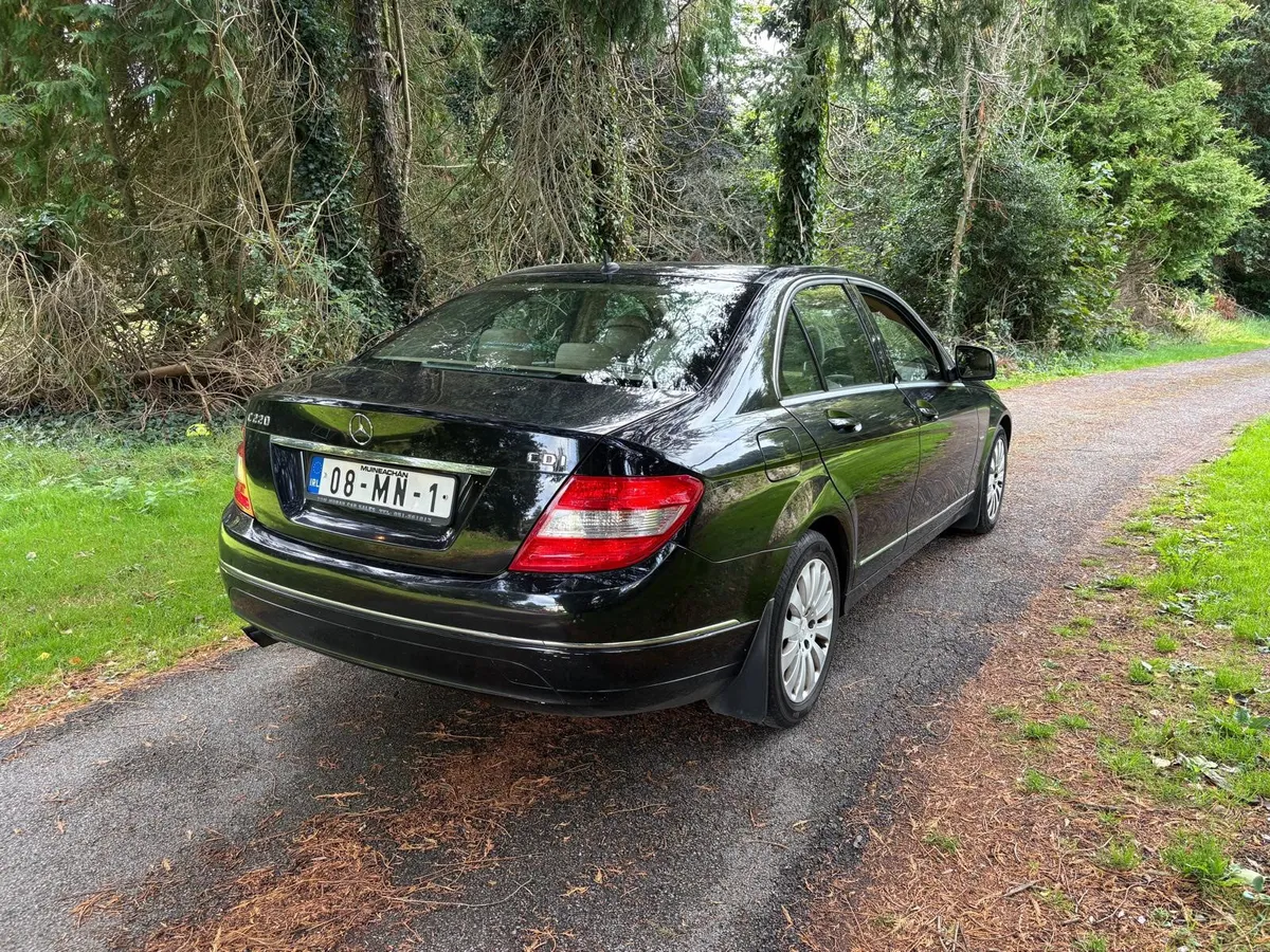 Mercedes-Benz C220 Automatic, Taxed & NCT to 2026! - Image 3