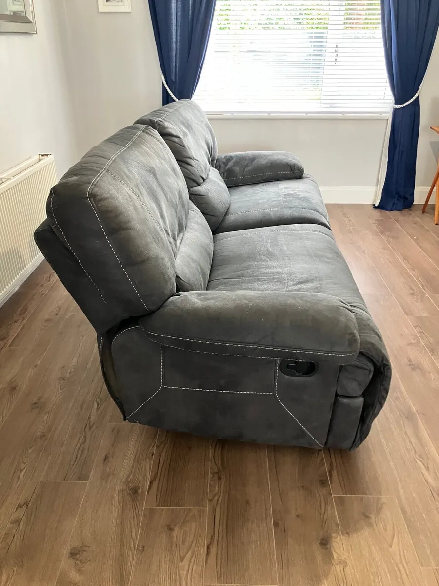 Couch - Image 4