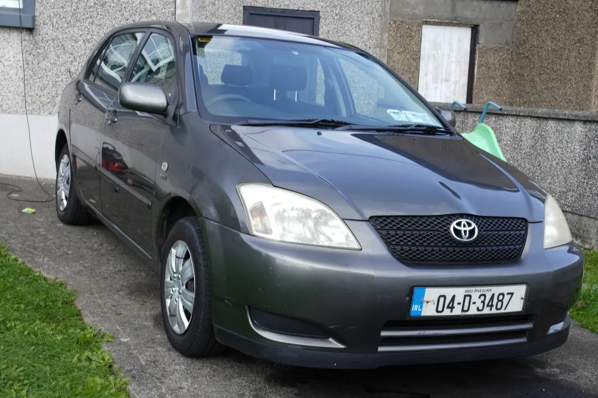 Toyota Corolla E12 2004 - Image 2