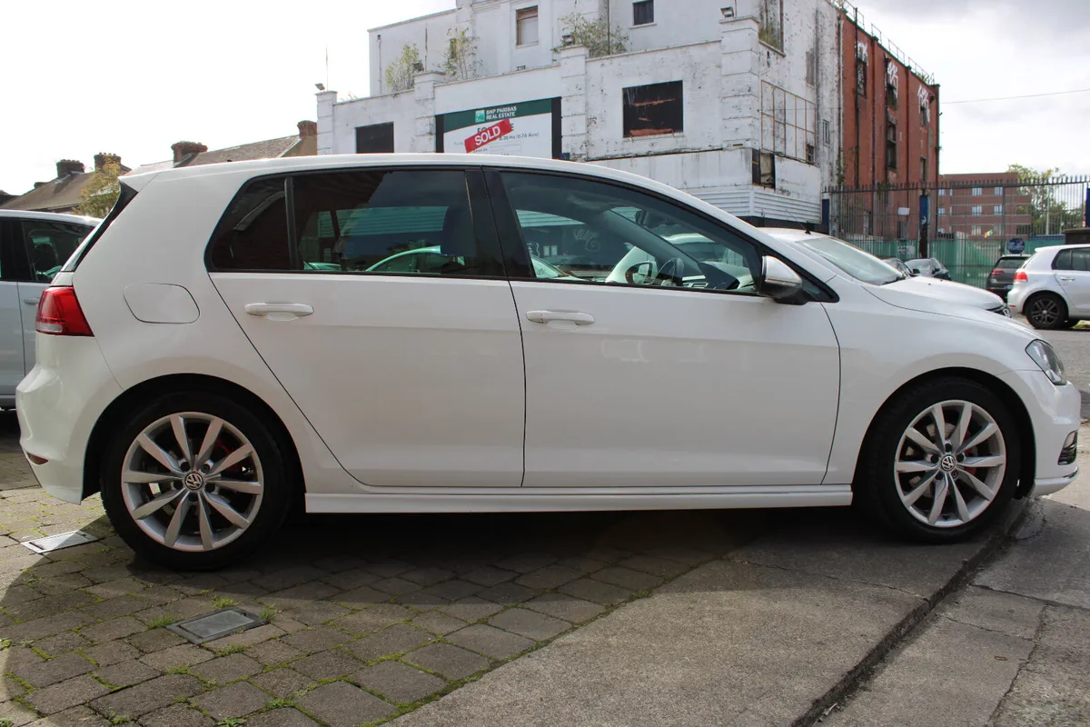 Volkswagen Golf HIGHLINE MANUAL 2016 1.6 TDI - Image 3