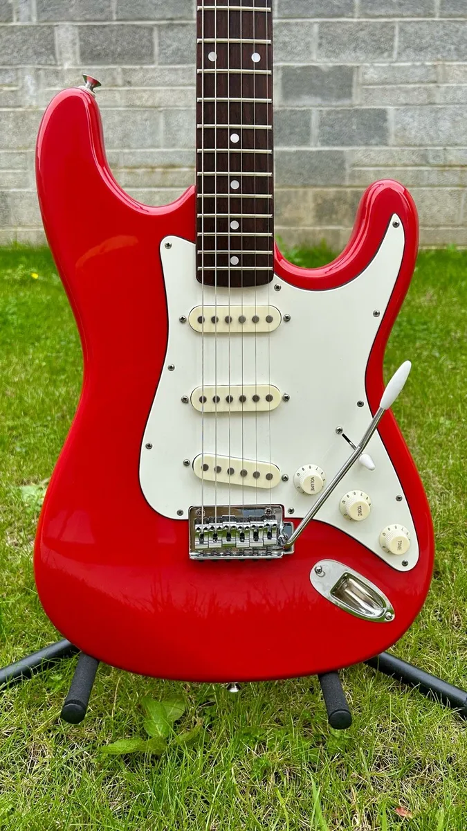 Rare 1988 Epiphone S310 Strat Style Fiesta Red - Image 2