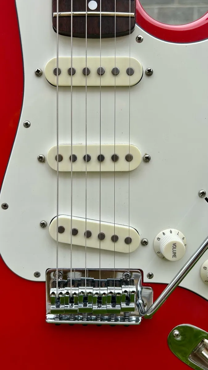 Rare 1988 Epiphone S310 Strat Style Fiesta Red - Image 3