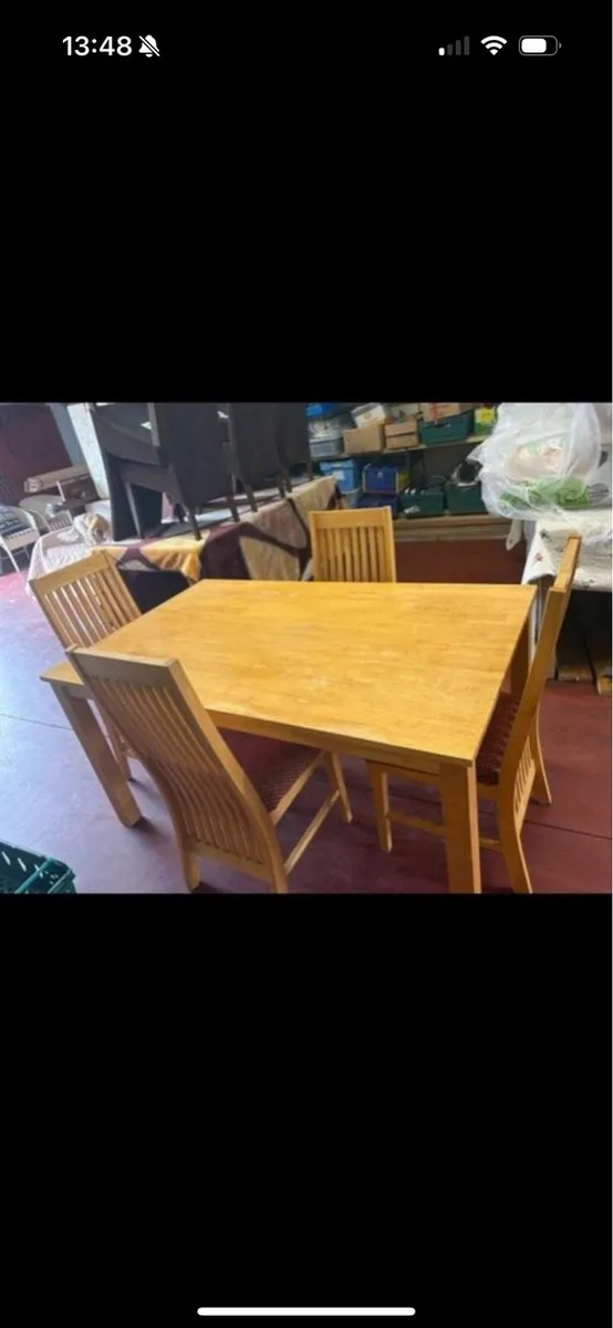 Kitchen table 4 chairs - Image 1